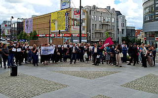Protest pracowników olsztyńskiego ratusza. Chcą sprawiedliwego systemu płac Protest pracowników olsztyńskiego ratusza. Chcą sprawiedliwego systemu płac